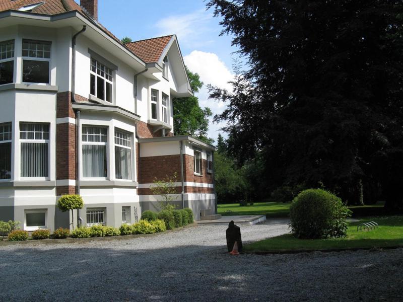 B&B Bloemenweelde Genk Exterior photo